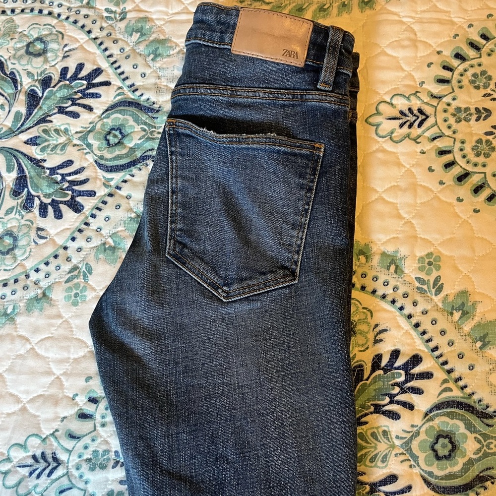 Jeans Zara talks USA 4 .. Mex 26.. wash blue